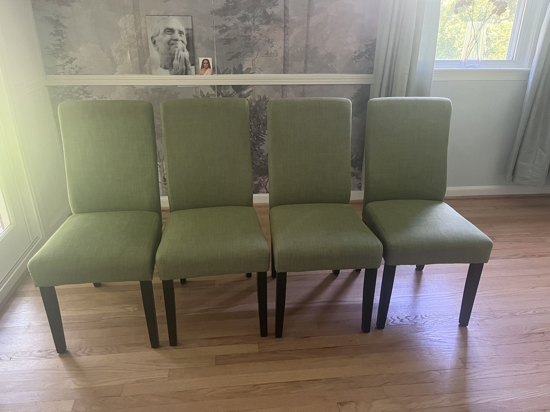 Set of 4 Modern Green Upholstered Dining Chairs – Excellent Condition