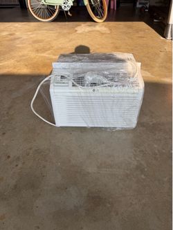Air conditioner LG ( 6000 BTU )