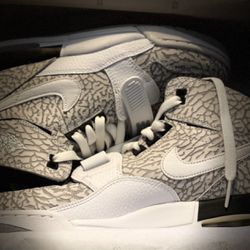 Nike Air Jordan Legacy 312’s (GS), Boy’s Size: 7y