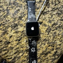 Apple Watch SE 40mm 