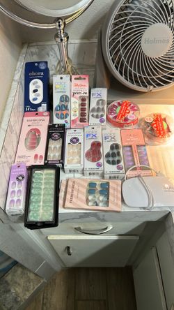 Press on nails