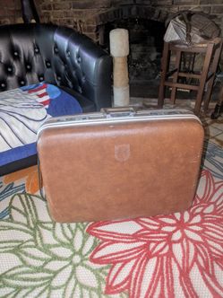 Large vintage Echolac suitcase