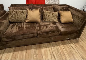 Sofa made of feathers
