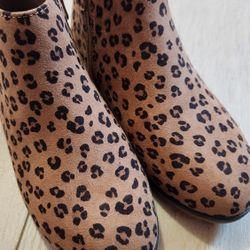 Girls Cheetah Boots