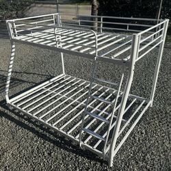 NEW Twin-Over-Full Metal Bunk Bed