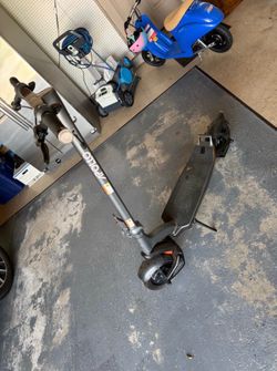 Apollo city pro electric scooter