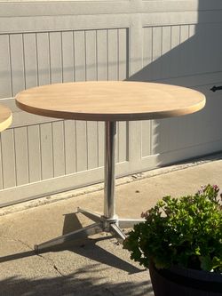 Table for sale round