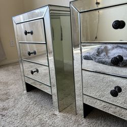Set Of 2 Mirrored Nightstands