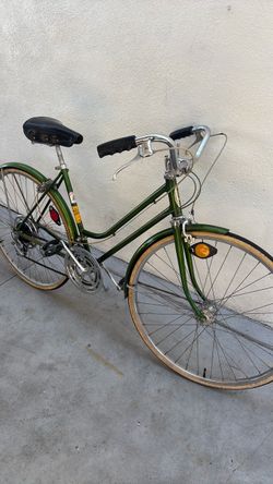 Vintage Green Step-Through Road Bike