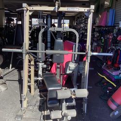 Nautilus Smith Machine With FID