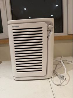 HOLMES AIR PURIFIER – TESTED & WORKING