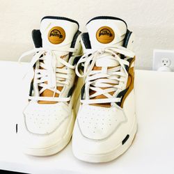 Reebok Men's Pump Omni Zone Ii Sneaker Size 12 NO BOX