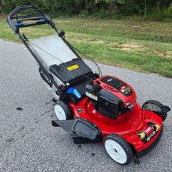 Toro 22" (20333) 7.25HP 190cc Briggs & Stratton engine Personal Pace Self Propelled Lawnmower