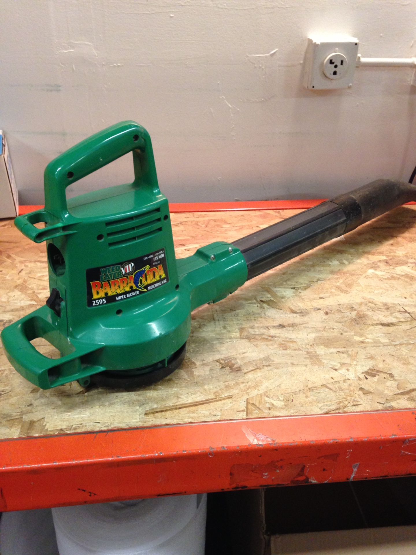 Weed Eater Barracuda 2595 Super Electric Leaf Blower / Mulcher