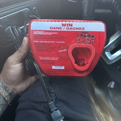 Milwaukee M12 Charger 