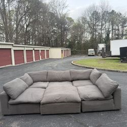 Massive 6 Piece Cloud Sectional ( Delivery Available ) 