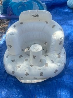 Inflatable baby seat