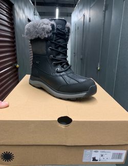 UGG W Adirondack Boot III BLK