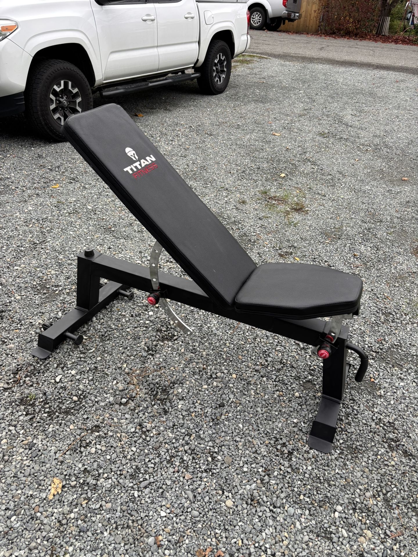 Titan Weight Bench 