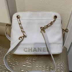 Vintage Chanel Hands Bag 