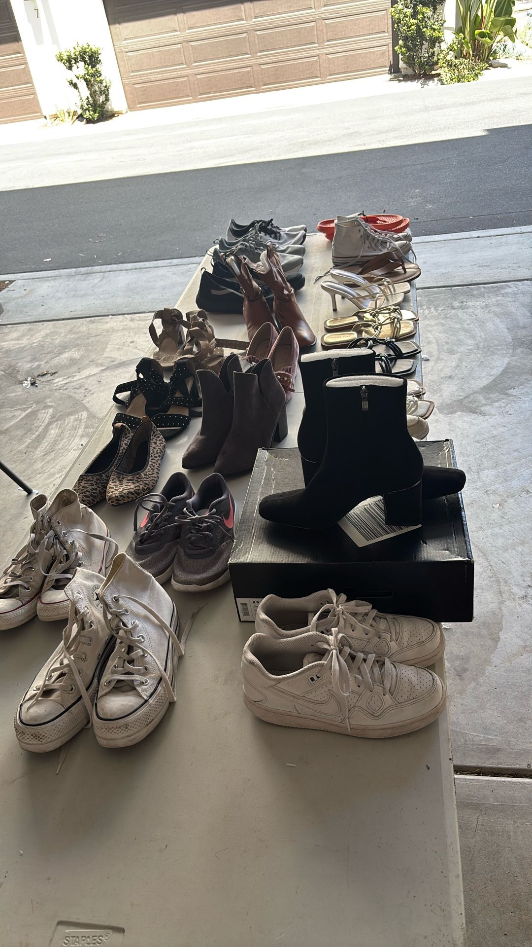 Women And Men’s Shoes (converse, Nike, Vans, Madewell, More) 