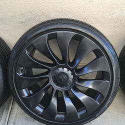 Tesla Model Y Uberturbine 21” wheels