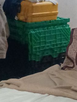 Storage totes