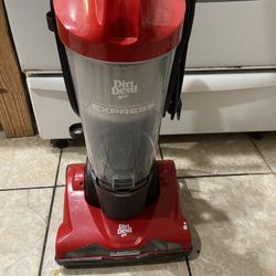 Dirt Devil Vacuum Cleaner 