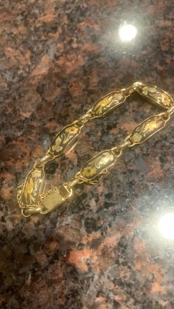 Beautiful Damascene enamel and gold tone bracelet