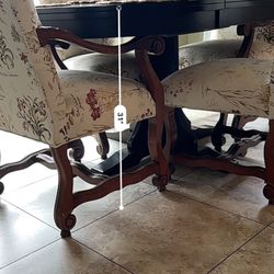 Dinning Table With Chairs