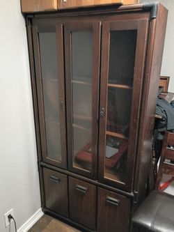 Cabinet (antique)