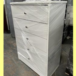 5 drawers dresser / Five drawers dresser