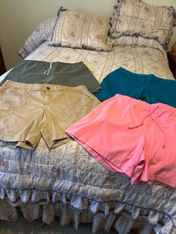 Shorts- Lrg- XL. Chino, ca