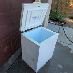 Kenmore 5 cubic foot Freezer