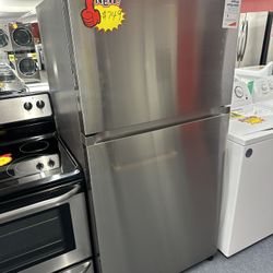 New Scratch And Dent Samsung 21 Cubic Top Mount Refrigerator With An Icemaker One Year Warranty