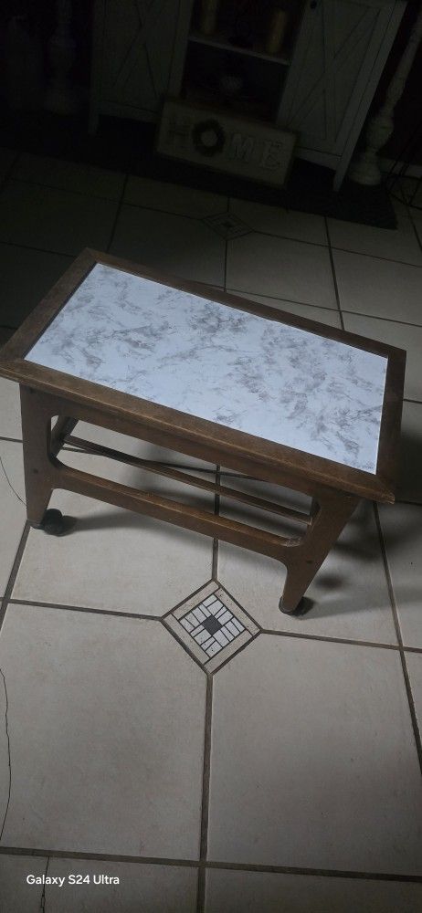 Rolling End Table.  27"L×16W×20"H.    $25
