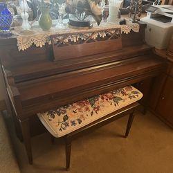Lyon-Healy Console Piano with cushion and stool