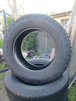 275/65/20 Goodyear Wrangler Tires All 4$200