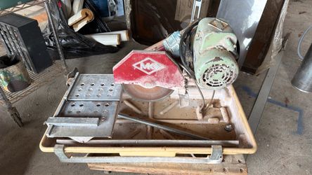 MK  Commercial tile saw