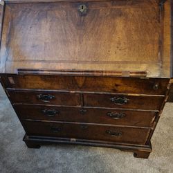 Queen Anne 18th Century Bureau 