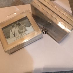 Photo frame 2 boxes with 4 frames