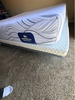 King size Sealy Mattress with Box Spring  -$300 OBO Must sell be this weekend