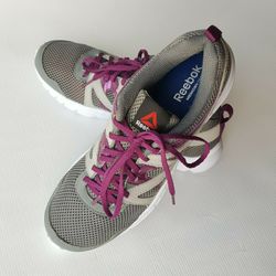 Reebok Memory Tech Women's Athletic Gray/Purple Size 11
