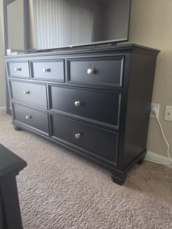 Black Wood Dresser with 7 Drawers