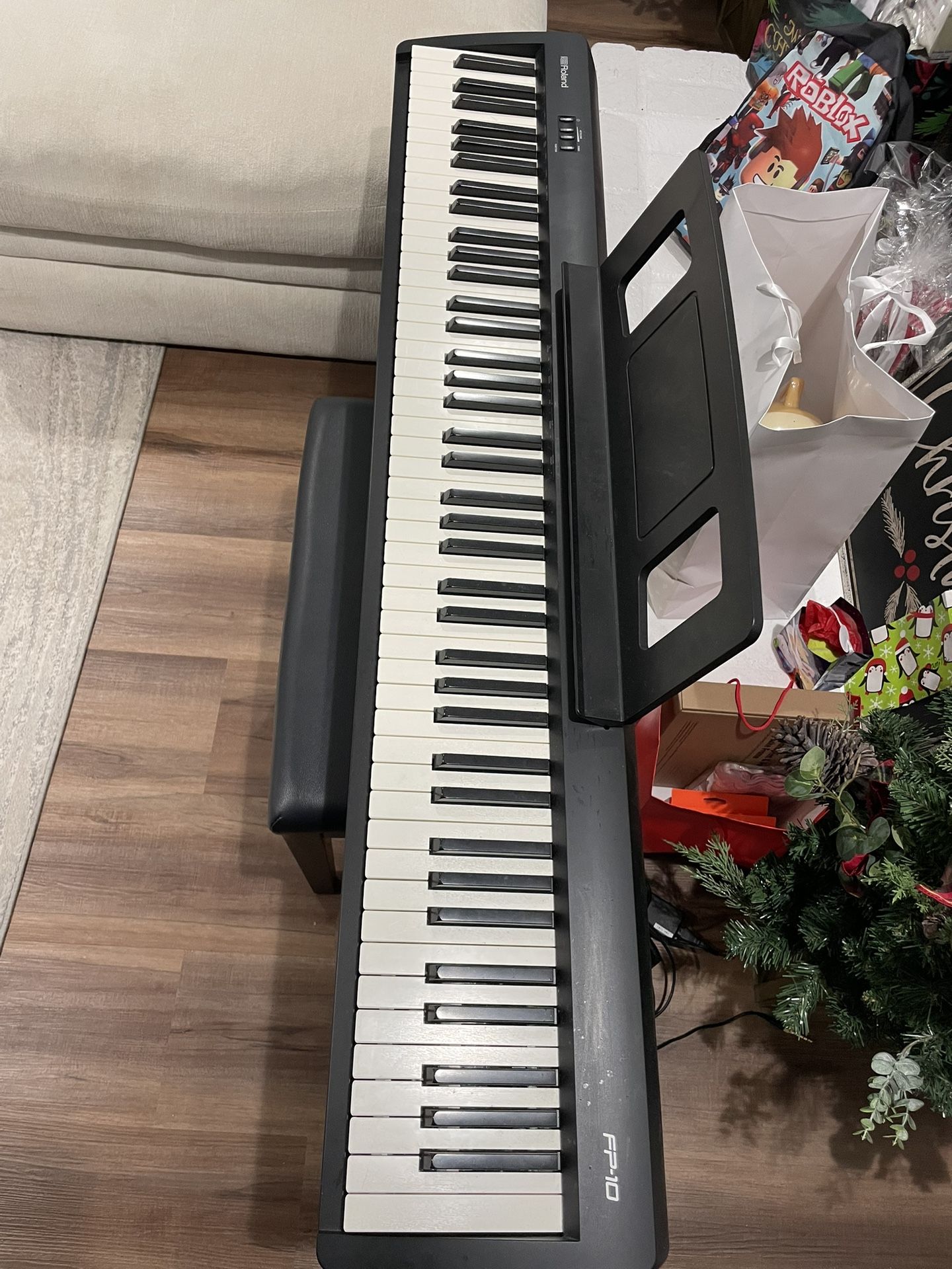 Roland FP-10 Piano