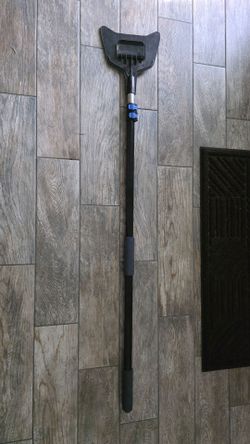Corner protector extension handle