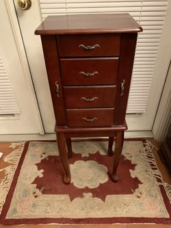 Jewelry cabinet