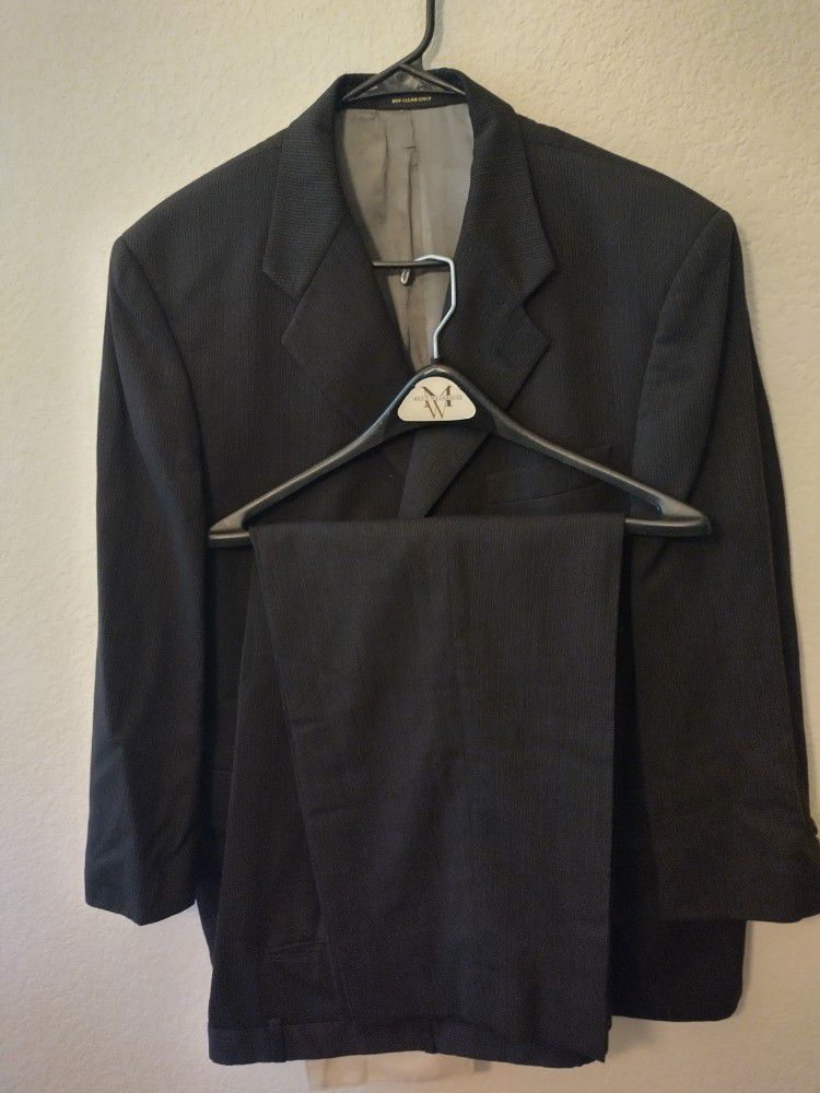 Men Monsieur Givenchy Classic Style Suit for Sale in Manteca, CA - OfferUp
