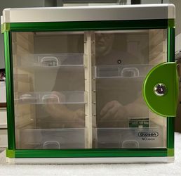 Lockable Medicine Cabinet with Key Lock, 5 Removable Trays, 13.6”x6.5”x12.4”, Portable w/Handle