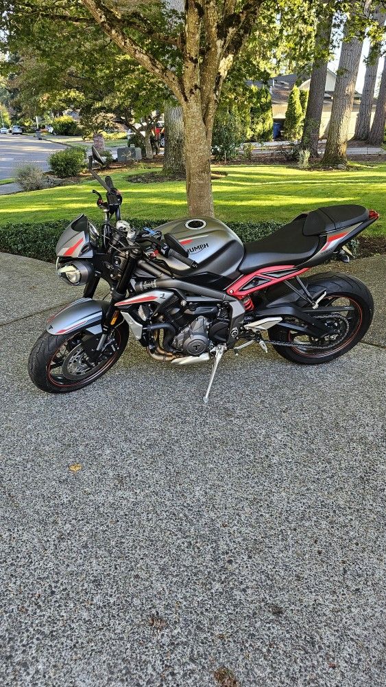 2021 Triumph Street Triple R